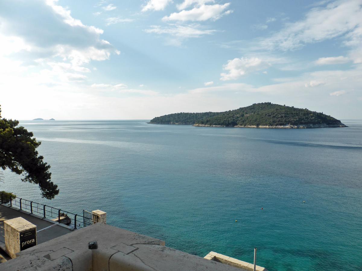 Luxury Beachfront Apartment Banje Dubrovnik Eksteriør billede