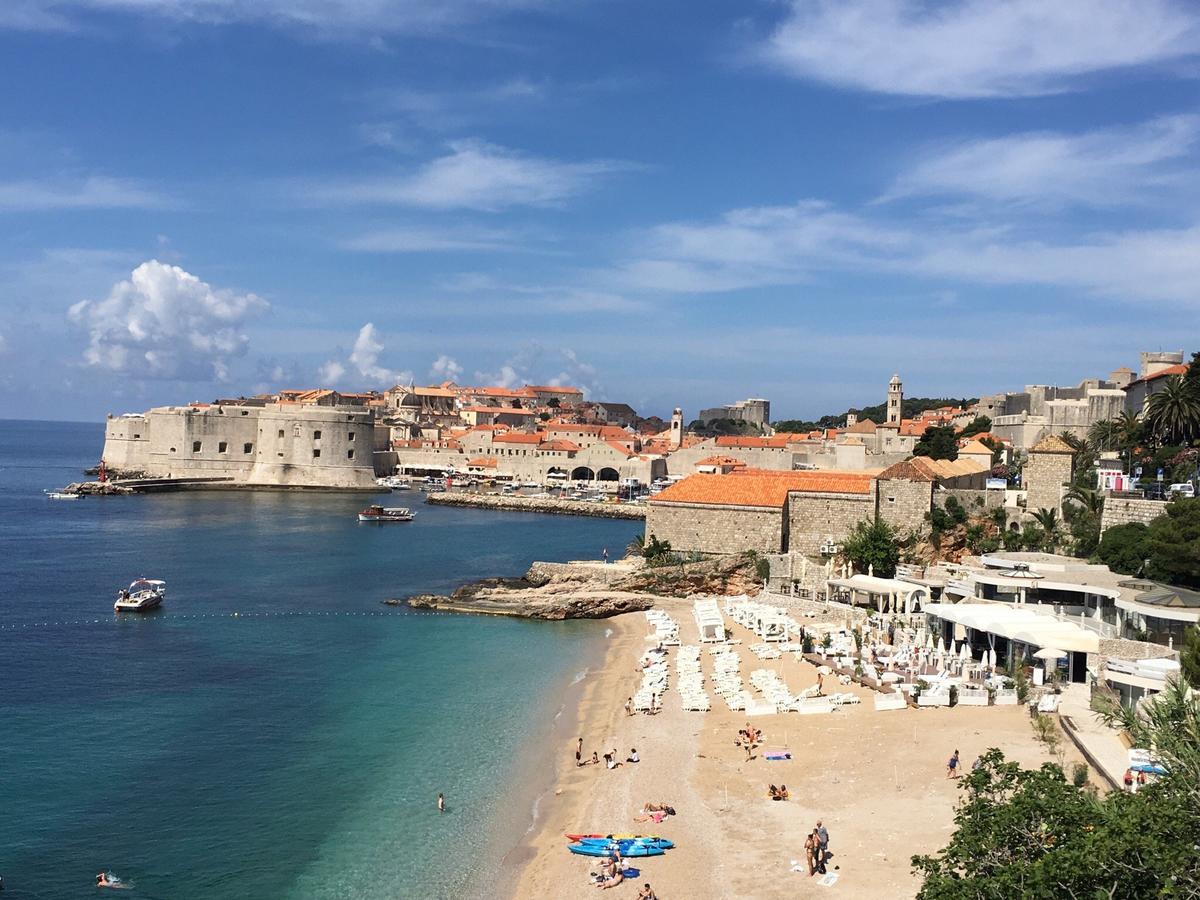 Luxury Beachfront Apartment Banje Dubrovnik Eksteriør billede